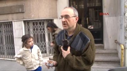 İtfaiye ve Vatandaşlar Yavru Kedileri Kurtarmak İçin Seferber Oldu
