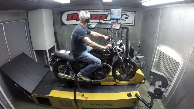 2016 Triumph Street Twin Dyno Test