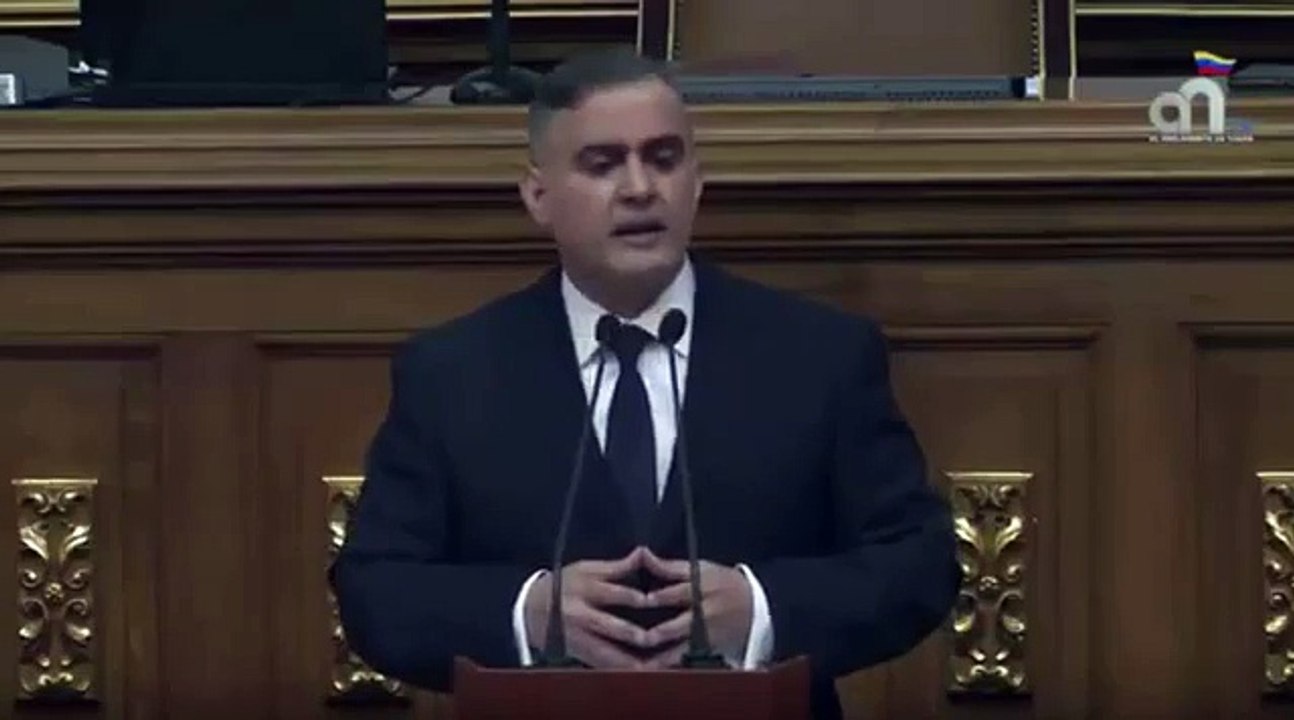 Así reaccionó Tarek William Saab cuando le gritaron "defensor del puesto"