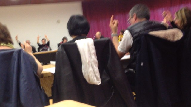 La maire suspend le conseil municipal