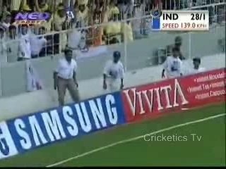 Tendulkar hitting mcgrath