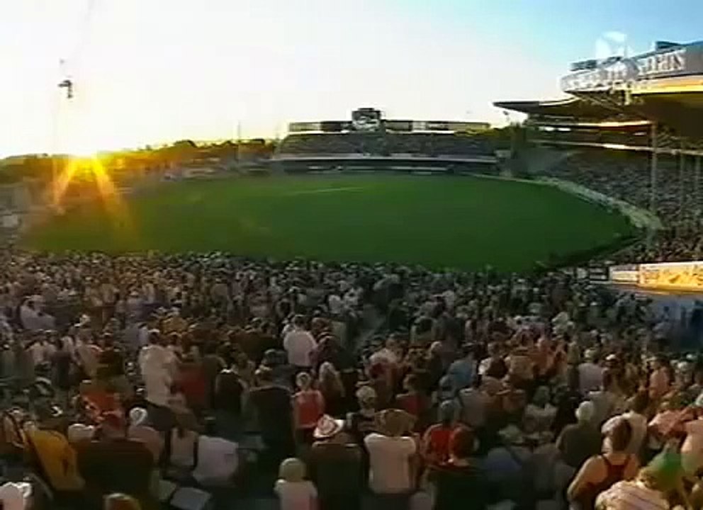 First Super Over Of T20 Cricket - Chris Gayle Smash 25 Runs of Daniel Vettori's Over
