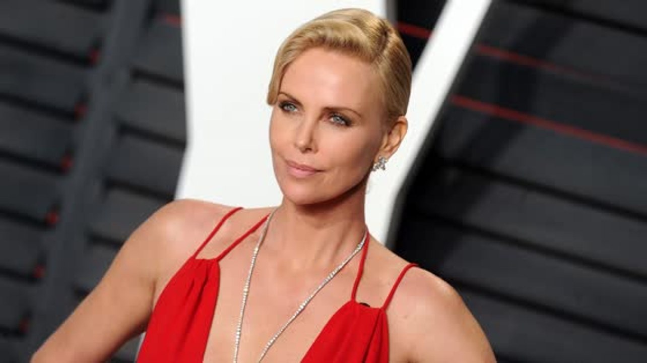 Charlize Theron: "Hübsche Schauspielerinnen haben es nicht leicht"