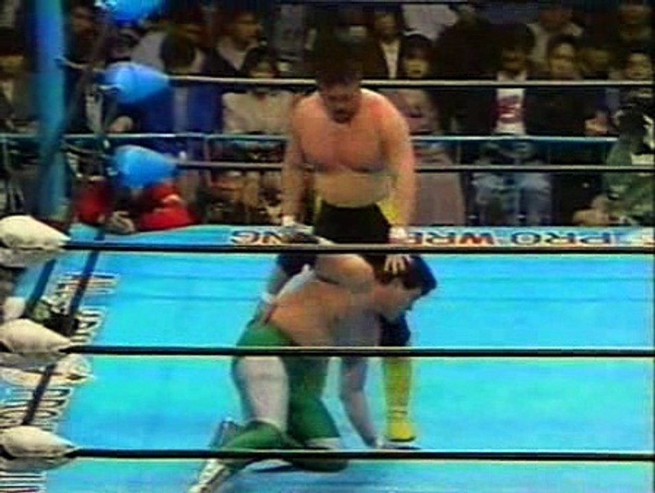 Mitsuharu Misawa vs Toshiaki Kawada 27/03/93