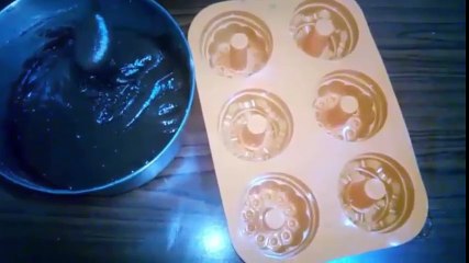 طريقه عمل كب كيك الشيكولاه المغطى بالشيكولاه اللذيذه رووعه