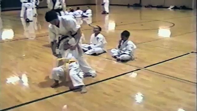 Brave Kid Saves Little Girl's Life