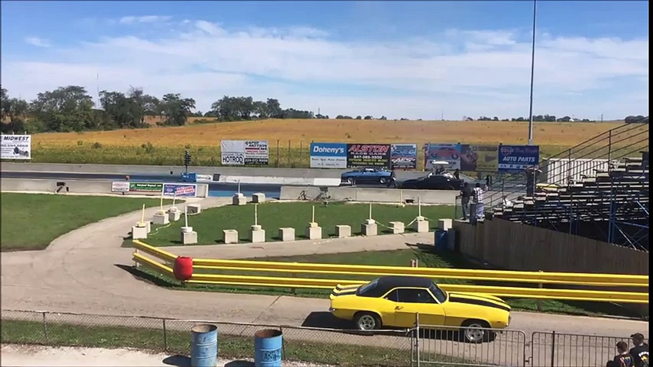 98-02 Chevy Camaro Z28 SS vs 67-69 Chevy Camaro Z28 SS Drag Race