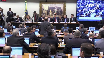 下载视频: Relator dá parecer favorável ao impeachment de Dilma