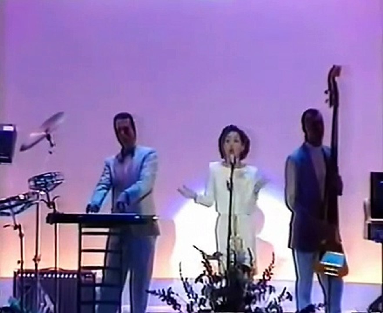 Mauro Sabbione - Matia Bazar - Vacanze Romane - Sanremo 1983 - video  Dailymotion