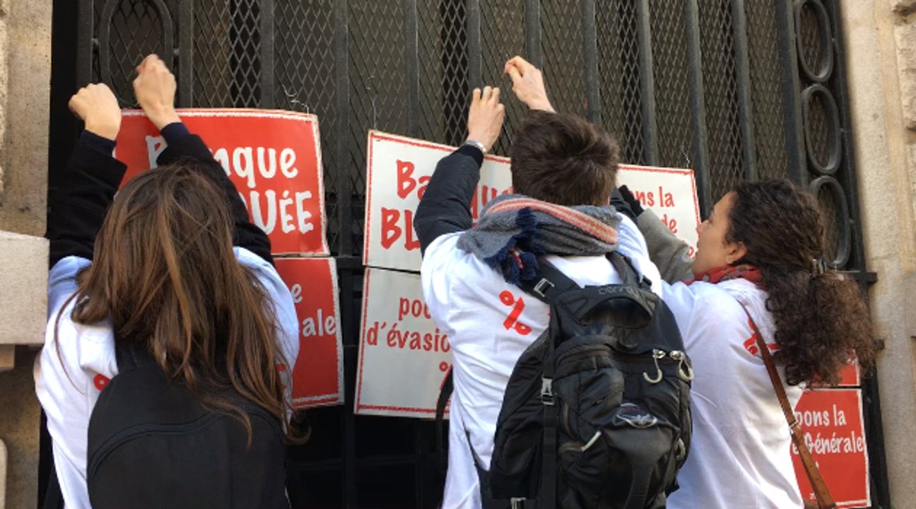 Panama Papers : Attac bloque l'accès d'une agence Société Générale à Paris