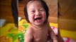 Ce bébé plié de rire quand maman fait Bouh!!!!