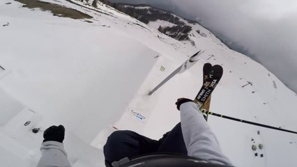 David Wise bat le record du monde du saut à skis le plus haut