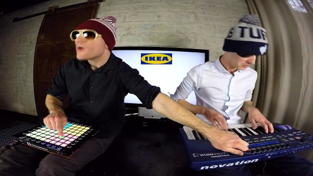 Faire un titre électro dubstep à base de 35 jingles publicitaires!