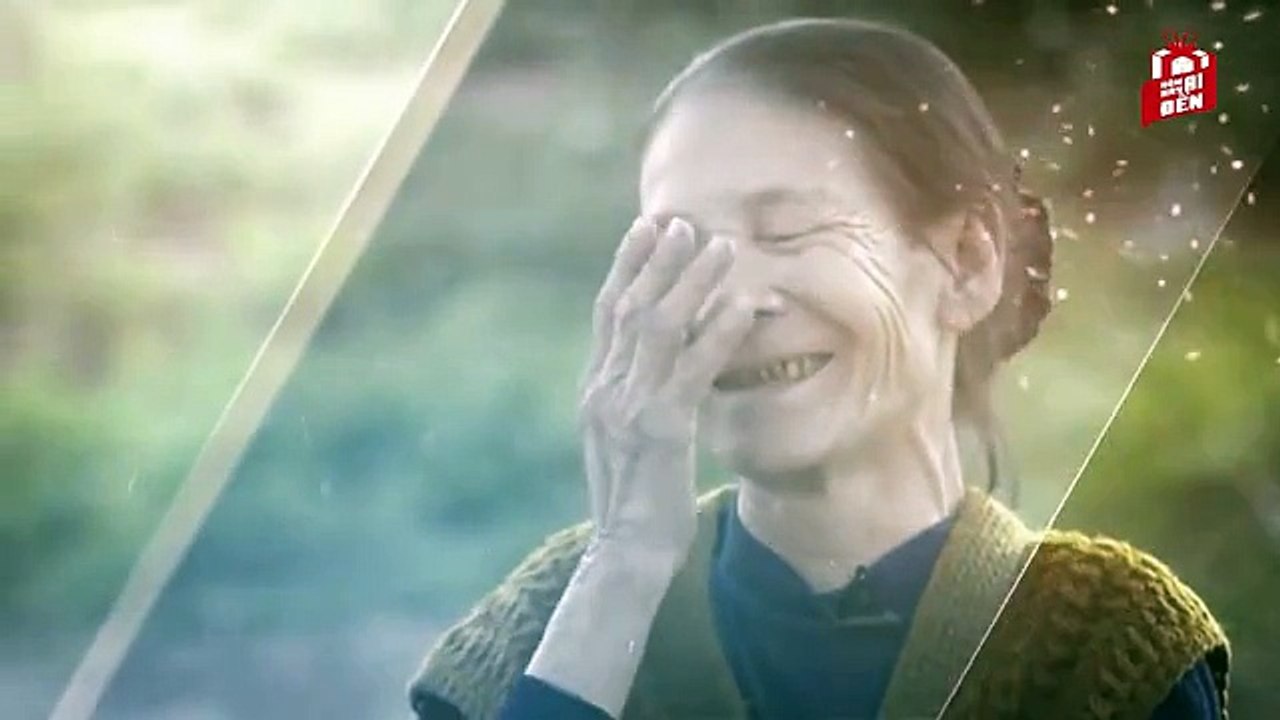 Ảnh cưới 'Ông lão nhặt vợ từ bãi rác' thu hút dân mạng
