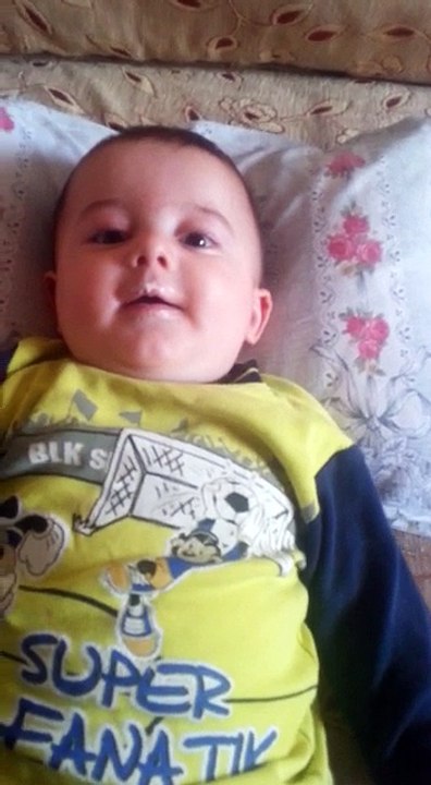 Sevimli Gülen Bebek