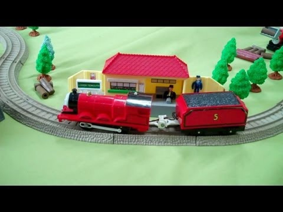 Tomy Thomas & Friends MUSICAL TALKING JAMES Kids Toy Train Set Thomas The Tank Engine