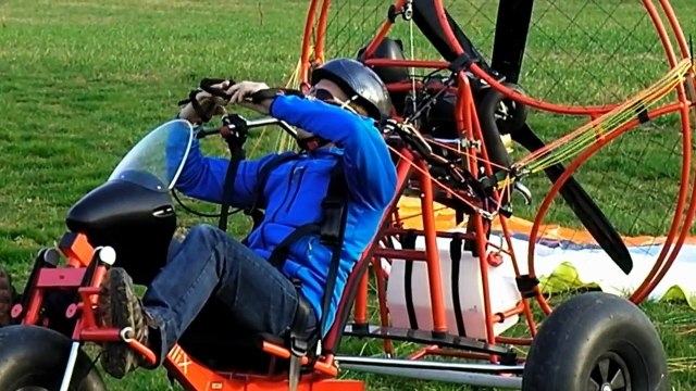 Vol en paramoteur chariot Bullix de chez Fresh Breeze et Moteur Super Thorix 200