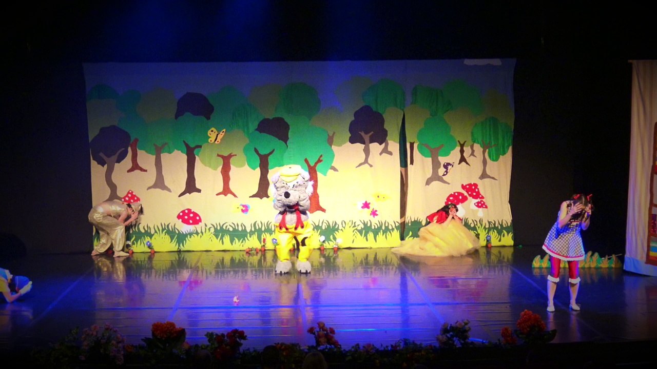 spectacle LA FABULEUSE AVENTURE DE LÉA - Teaser 2016