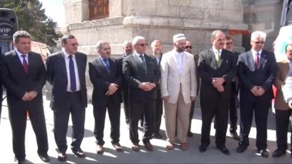 Sivas Öğretmenlerden Bayırbucak Türkmenleri'ne Un Yardımı