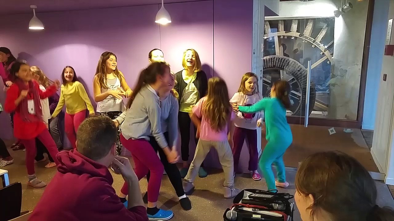 Pointes de Pieds - Le Gage de l'équipe rouge