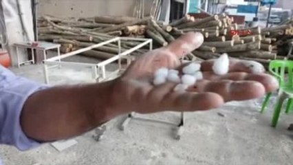 Elazığ Dolu Yağışı Etkili Oldu