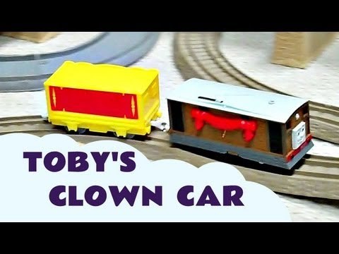 Trackmaster TOBY & THE CLOWN CAR Thomas The Train with Pop Out Car kids Toy Train Set
