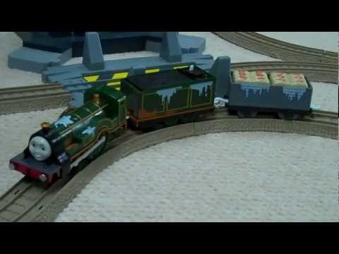 Thomas & Friends Trackmaster SPLISH SPLASH SPLOSH EMILY Kids Toy Train Set Thomas The Tank Engine