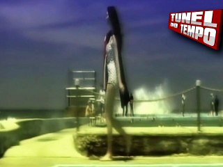 Colin Hay Band - Into My Life (clip)