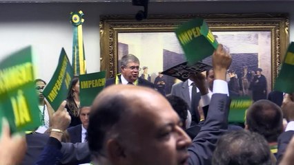 لجنة المساءلة تمضي قدما في عملية إقالة روسيف