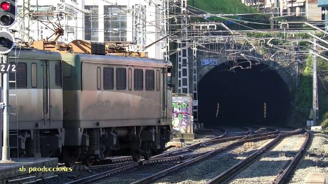 TRAINSPOTTING (VOL. 395). Trenes renfe. Música: Alfonsina y el Mar.