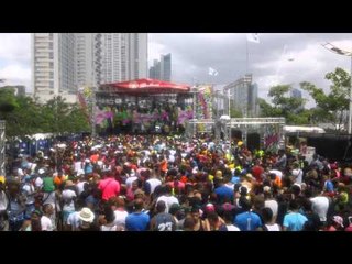 Carnaval en Cinta Costera.  Segundo día