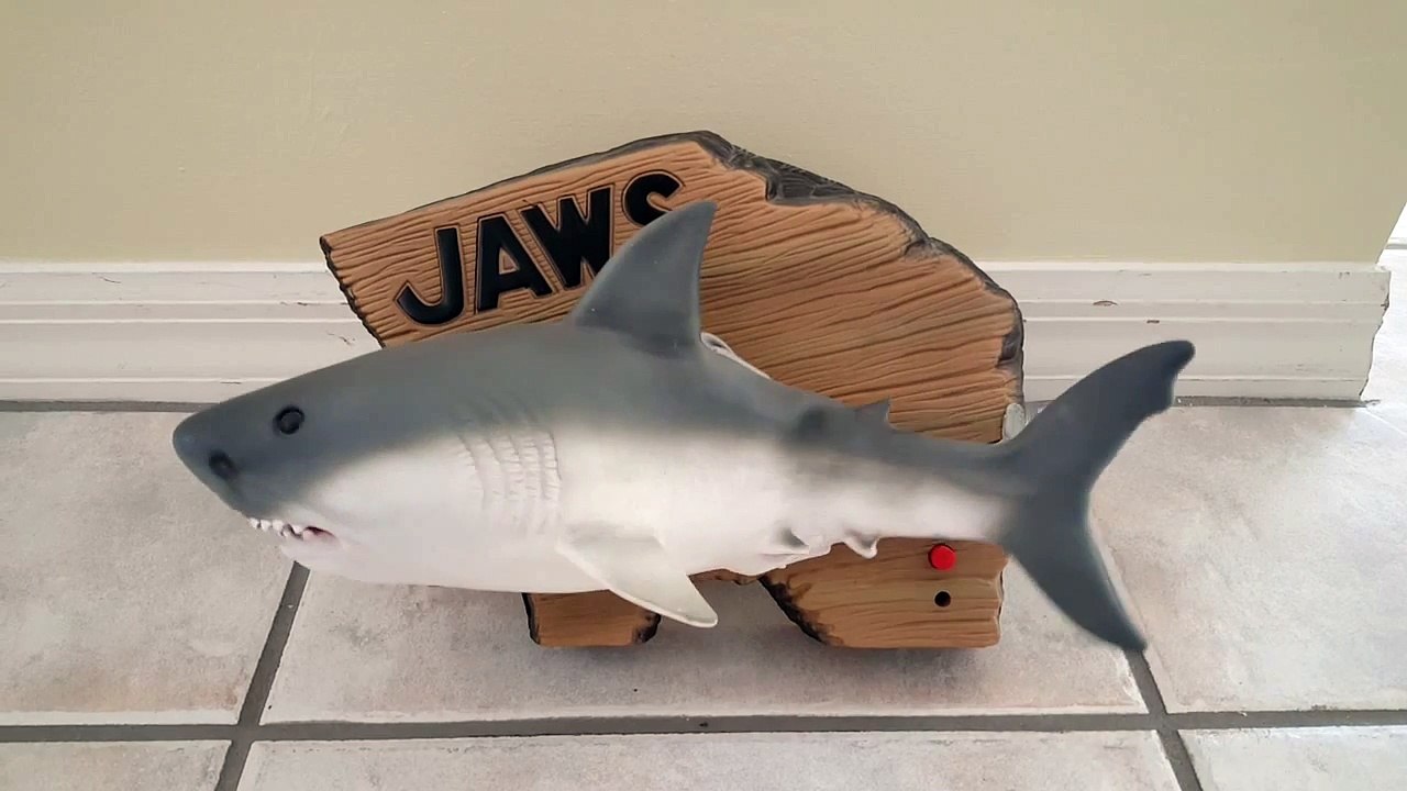 Another Jaws the singing shark
