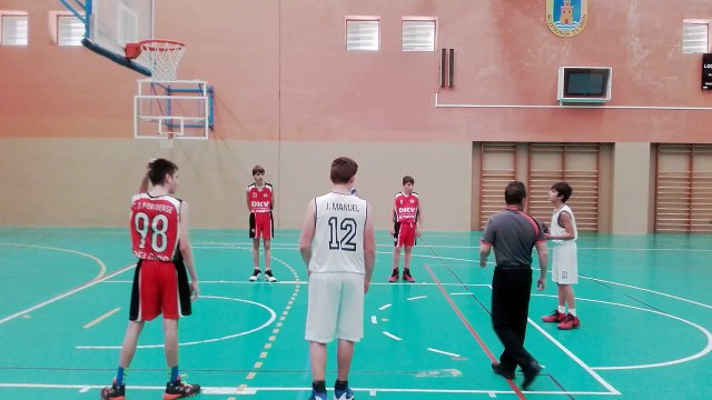 MOMENTOS DEL PARTIDO INFANTILES CONTRA C.B. PORTUENSE. 7 ABRIL 2016
