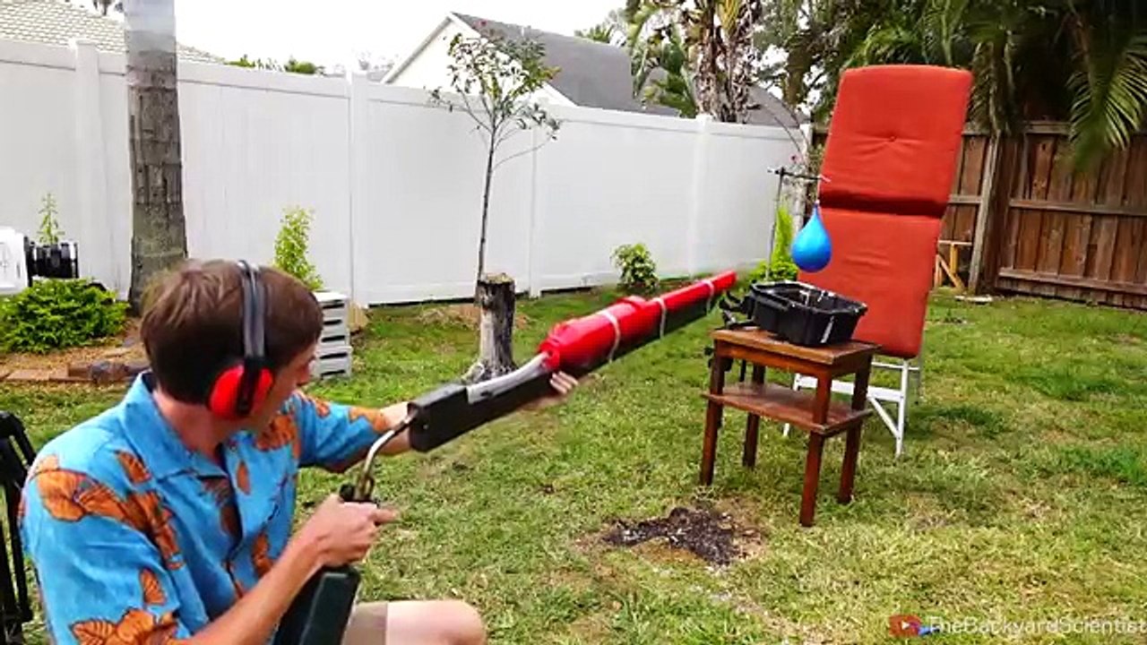 Mira lo que pasa al reventarse un globo con un fluido no newtoniano