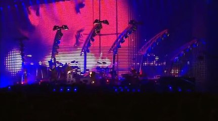 genesis - 2007 turn it on again live concert cinema show 32