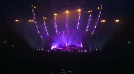 genesis - 2007 turn it on again live concert cinema show 51