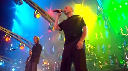 genesis - 2007 turn it on again live concert cinema show 53