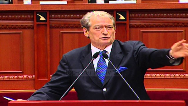 Kryebashkiaku i Divjakës: Akuzat ndaj meje, të pavërteta - Top Channel Albania - News - Lajme