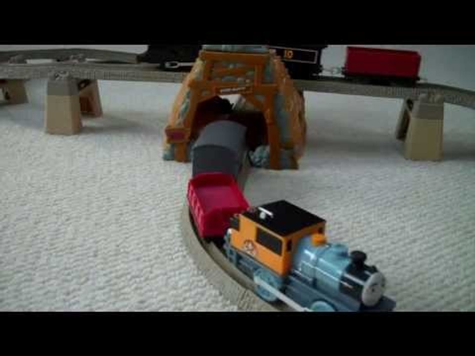 Trackmaster Mystery Mountain Thomas & Friends with Bash & Douglas Kids Toy Train Set Thomas The Tank