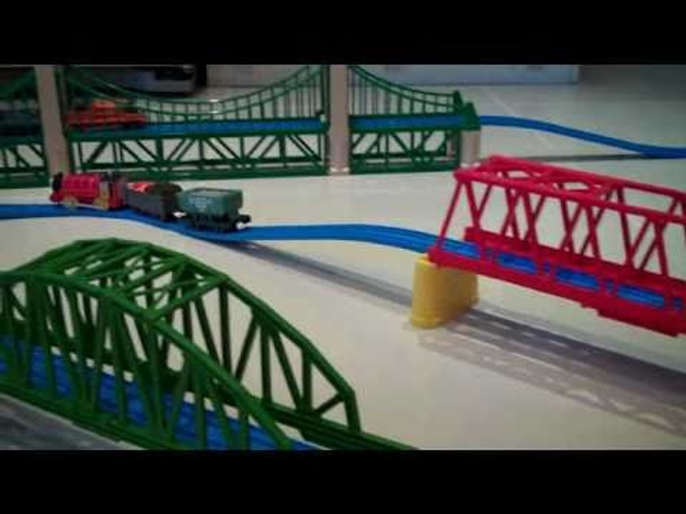Takara Tomy Thomas The Train Plarail FLORA VICTOR BILLY & Bridges Kids Toy Train Set Thomas The Tank