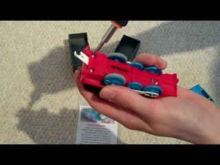 How to Change a Coupling / Coupler on Trackmaster Tomy Kids Thomas The Tank Engine Toy Train Set