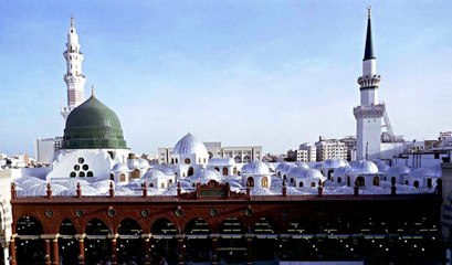 Playing Football in Holy Prophet Mosque - Masjid Nabwi SAWAW