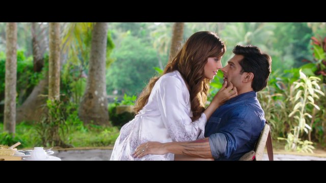 Bipasha Basu Kissing Karan Singh Grover - Alone Movie Most Romantic Scene Of Bollywood