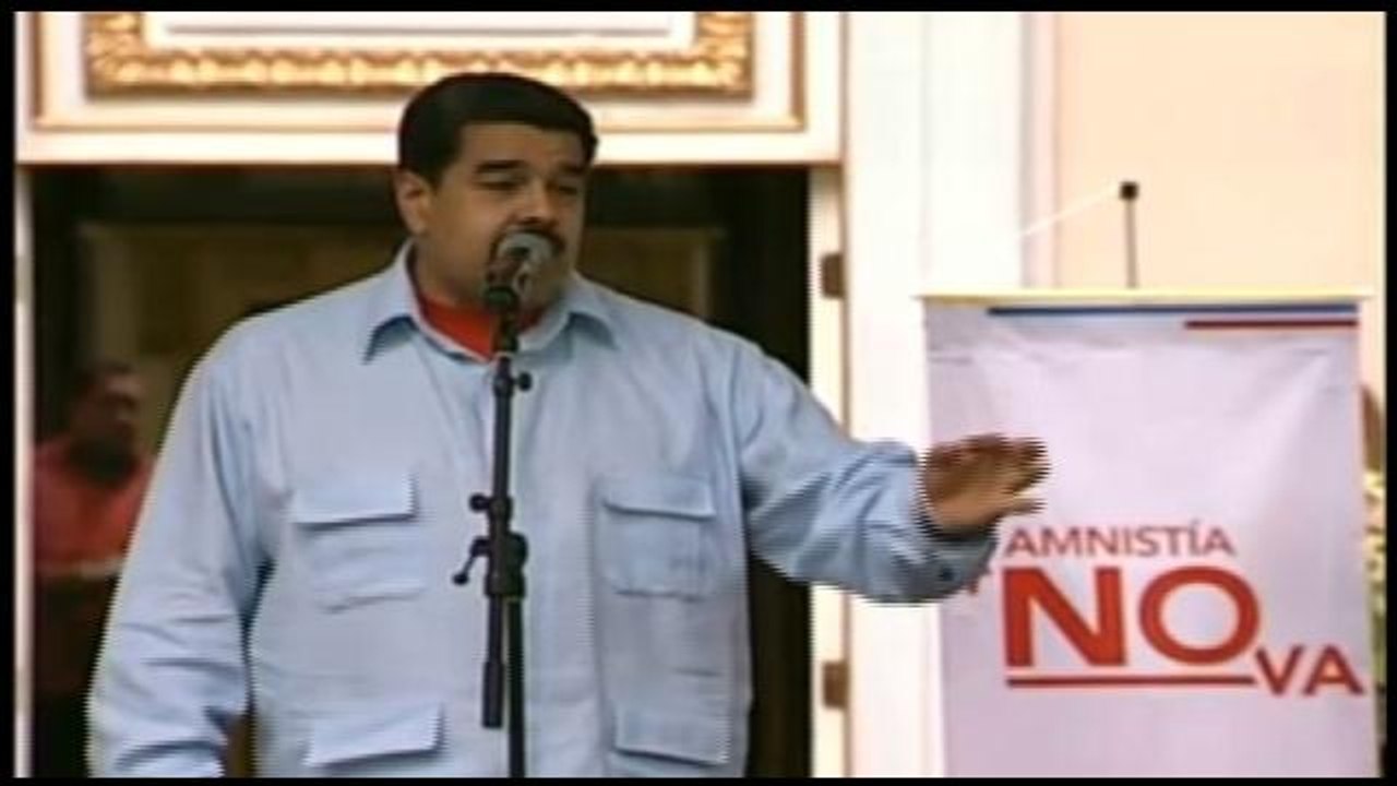 Maduro llama "racista, basura corrupta y basura colonialista" a Rajoy