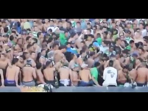 شجار عنيف بين أحد جماهير الرجاء 2016 (World Music 720p)
