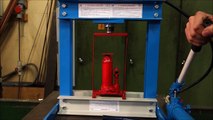 Pressception (crushing hydraulic press with hydraulic press)