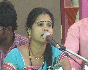 बुन्देली लोकगीत / हटा मेला महोत्सव / ईपे लगे लुघरिया रे जो तो धरो है करिया / बबली शमा