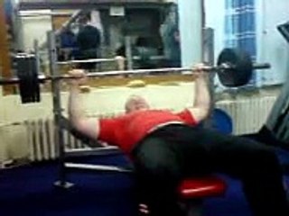 100 kg bench press 25 x3GP