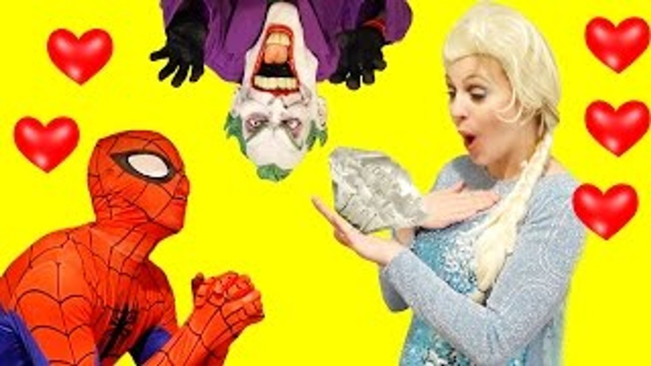 SPIDER FAMILY CAR DANCE SPIDERMAN VS PINK SPIDERGIRL VS SPIDERKID FUNNY SUPERHERO MOVIES REAL LIFE