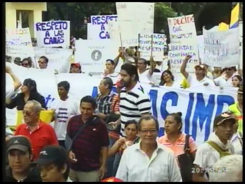 Violentos enfrentamientos en Guayaquil